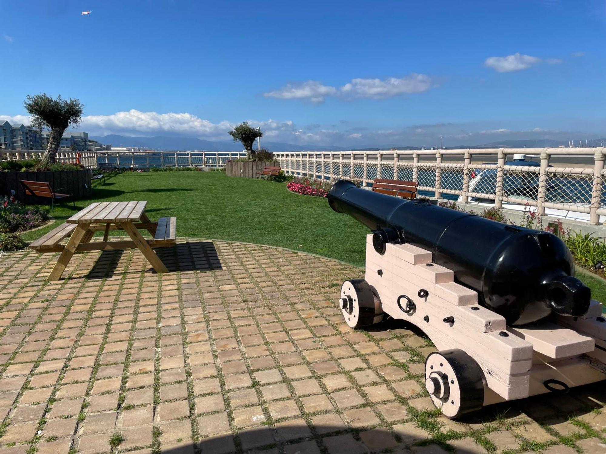 Deluxe Marina View Seafront Gibraltar Stay Экстерьер фото