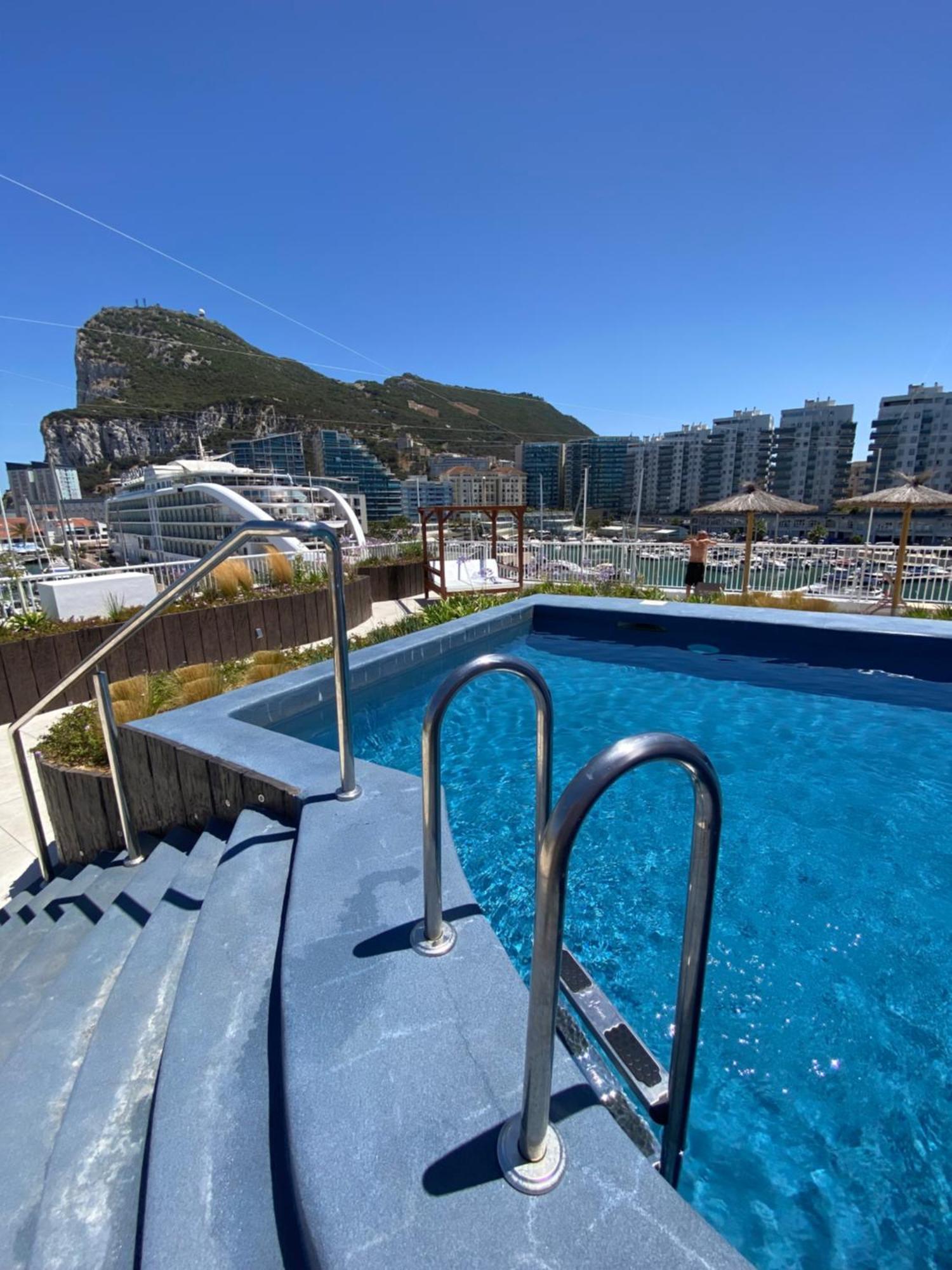 Deluxe Marina View Seafront Gibraltar Stay Экстерьер фото