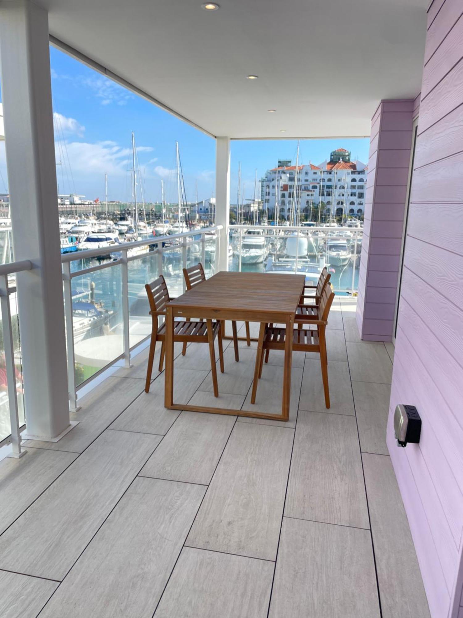 Deluxe Marina View Seafront Gibraltar Stay Экстерьер фото